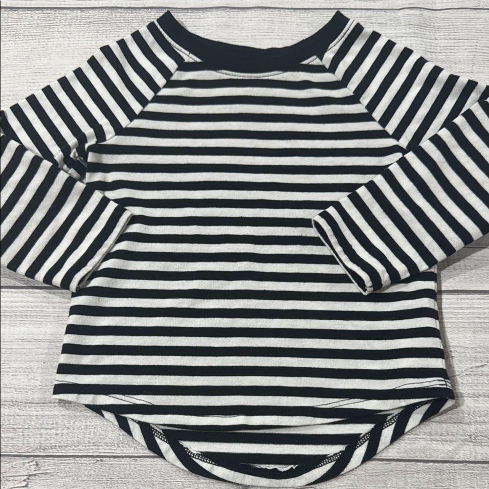 Cat & Jack Baby Girls Black and White Striped Long Sleeve Tee